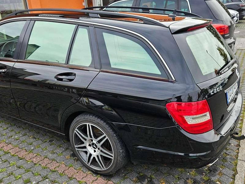 Gebraucht Mercedes C200 185 PS (136 kW) 2012 Schwarz Kombi
