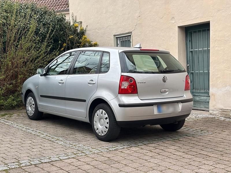 Gebraucht VW Polo 75 PS (55 kW) 2003 Silber Kleinwagen