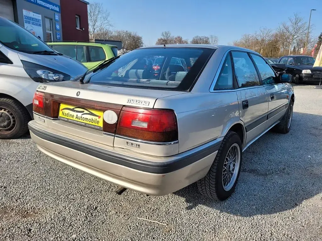 Gebraucht Mazda 626 116 PS (85 kW) 1989 Grau Limousine