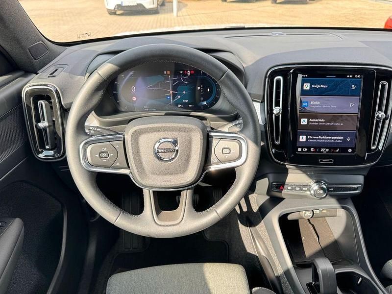 Gebraucht Volvo XC40 Core 163 PS (119 kW) 2025 Weiß SUV