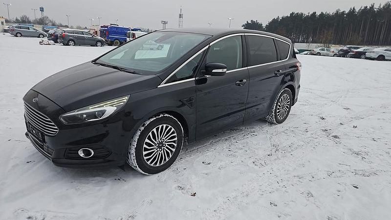 Gebraucht Ford S-MAX Titanium 190 PS (139 kW) 2019 Schwarz Van / Kleinbus