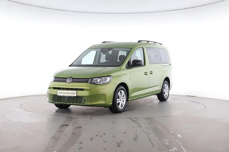 Neu VW Caddy Maxi 116 PS (85 kW) 2025 Golden green Van / Kleinbus