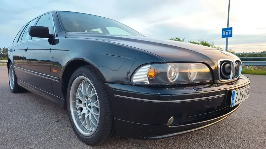 Gebraucht BMW 540 Sport Line 286 PS (210 kW) 2002 Schwarz Kombi