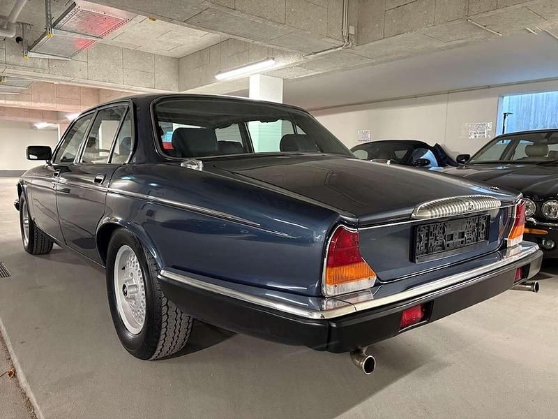 Gebraucht Daimler Double Six Serie 1 264 PS (194 kW) 1990 Solent blue metallic Limousine
