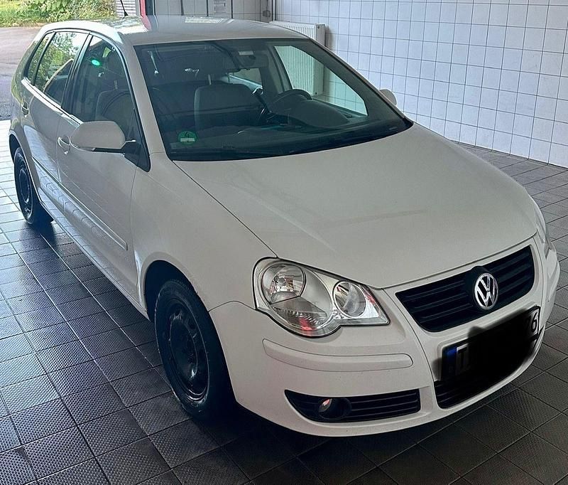 Weiß Gebraucht 2009 VW Polo Highline Kleinwagen | 2.349 € (Superpreis) - Bild 1/4