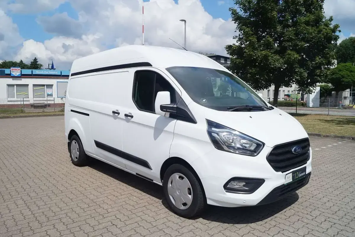 Gebraucht Ford Transit Custom 170 PS (125 kW) 2018 Weiß Van