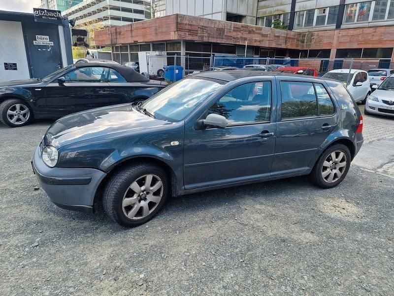 Second-hand VW Golf IV Pacific 75 CP (55 kW) 2003 Gri Hatchback