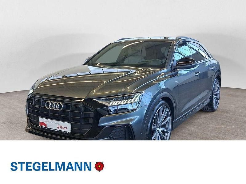 Daytonagrau perleffekt Gebraucht 2021 Audi Q8 Ambiente SUV | 62.590 € (Guter Preis) - Bild 1/4
