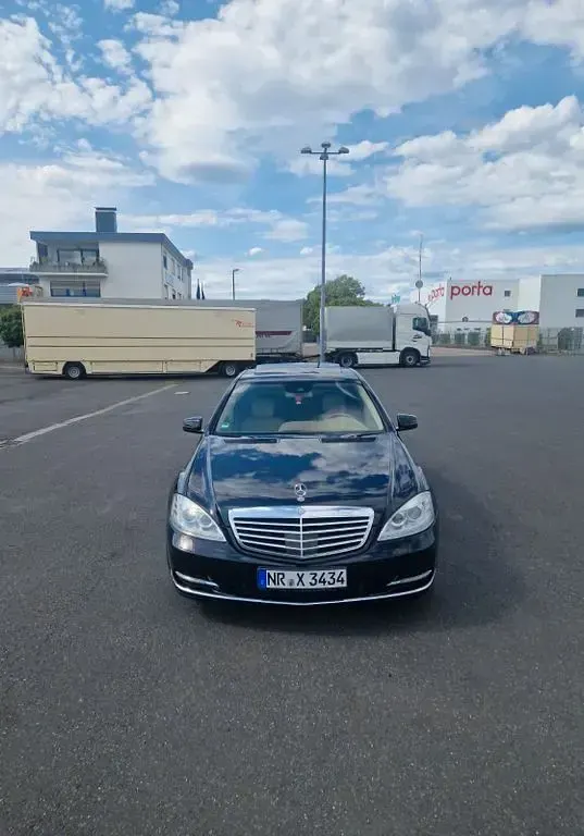 Gebraucht Mercedes S350 258 PS (189 kW) 2011 Schwarz Limousine