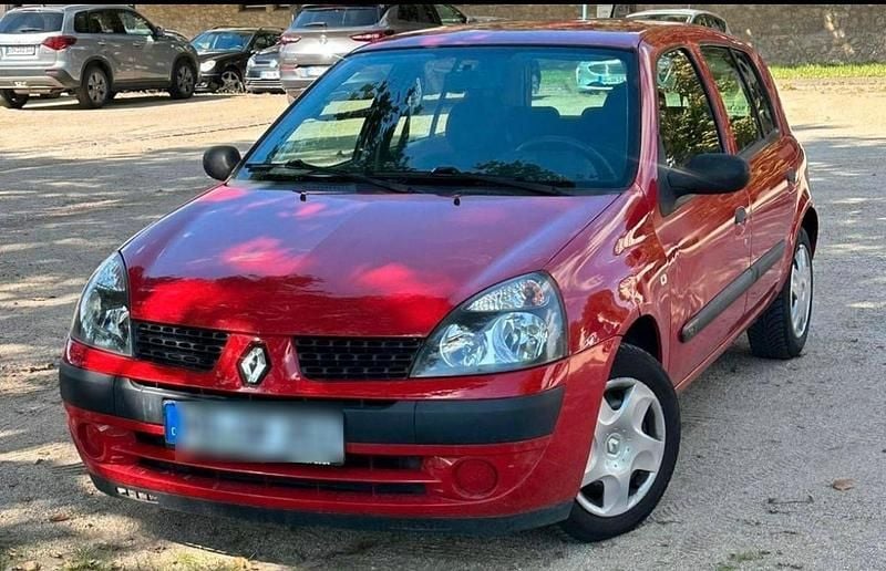 Rot Gebraucht 2003 Renault Clio II Limousine | 1.449 € (Fairer Preis) - Bild 1/4