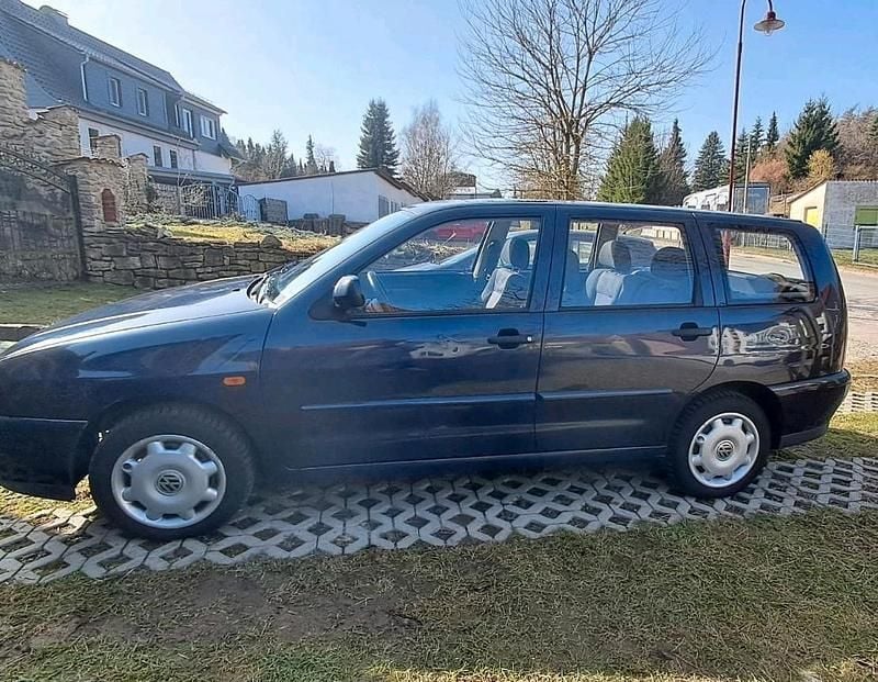 Gebraucht VW Polo 60 PS (44 kW) 1999 Blau Kombi