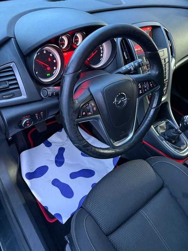 Gebraucht Opel Astra Eco 110 PS (80 kW) 2014 Schwarz Kombi