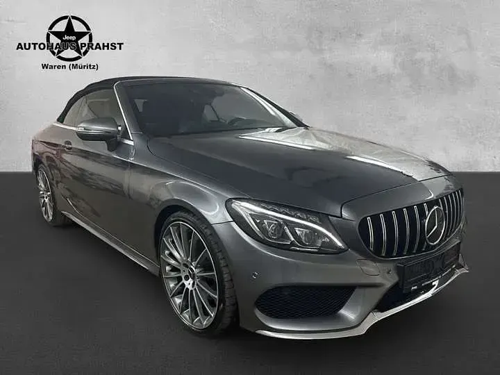 Usata Mercedes C220 AMG 170 CV (125 kW) 2017 Cabrio