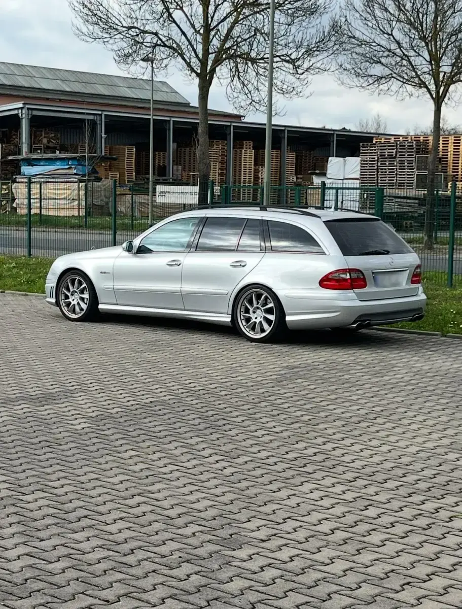 Gebraucht Mercedes E63 AMG AMG 514 PS (378 kW) 2007 Silber Kombi