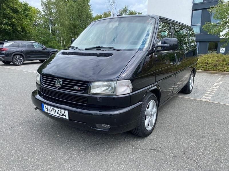 Schwarz Gebraucht 2002 VW T4 Van | 13.300 € - Bild 1/4