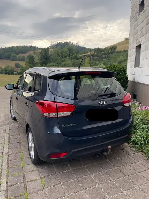 Gebraucht Kia Carens Vision 135 PS (99 kW) 2013 Blau Van / Kleinbus