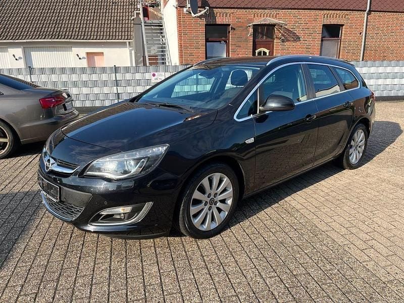 Schwarz Gebraucht 2015 Opel Astra Exklusiv Kombi | 4.799 € (Fairer Preis) - Bild 1/4