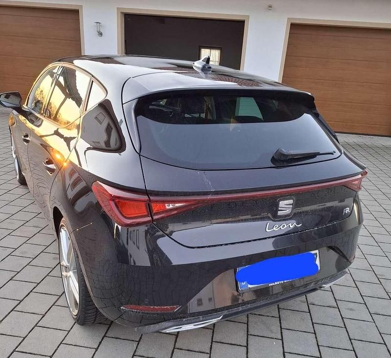 Gebraucht Seat Leon FR 190 PS (139 kW) 2022 Schwarz Kleinwagen