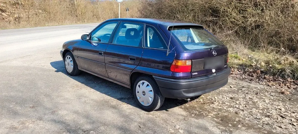 Gebraucht Opel Astra 71 PS (52 kW) 1995 Limousine