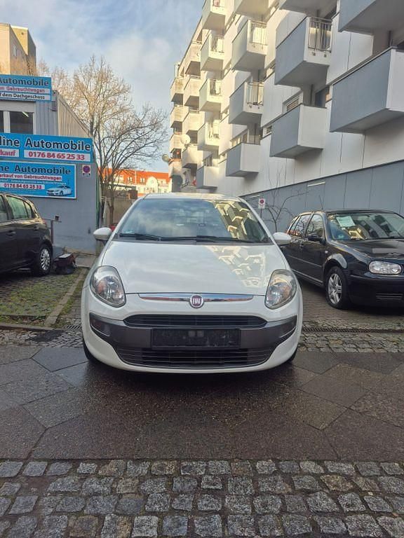Gebraucht Fiat Punto Evo Dynamic 77 PS (56 kW) 2010 Weiss Kleinwagen