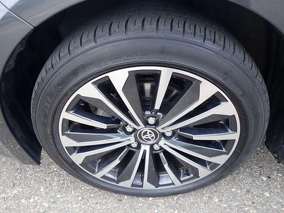 Gebraucht Toyota Corolla Team 140 PS (102 kW) 2023 Marlingrau metallic