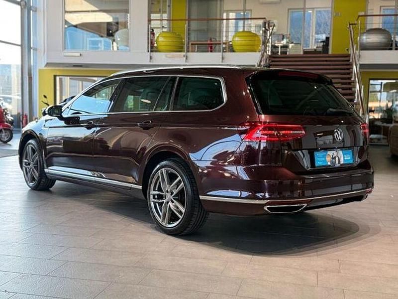 Gebraucht VW Passat 190 PS (139 kW) 2018 Rot Kombi