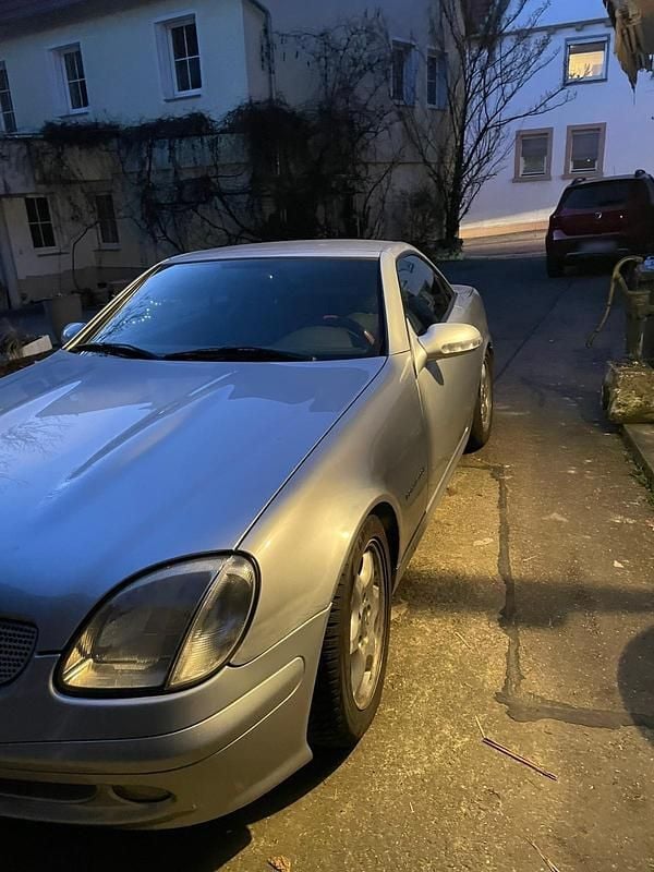 Gebraucht Mercedes SLK200 163 PS (119 kW) 2002 Silber Cabrio