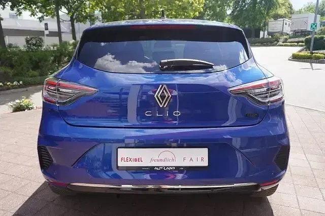 Gebraucht Renault Clio V Techno 143 PS (105 kW) 2024 Blau Limousine