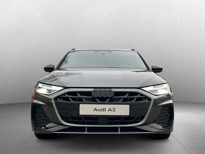 Neu Audi A3 S-Line 204 PS (150 kW) 2026 Daytonagrau perleffekt Limousine