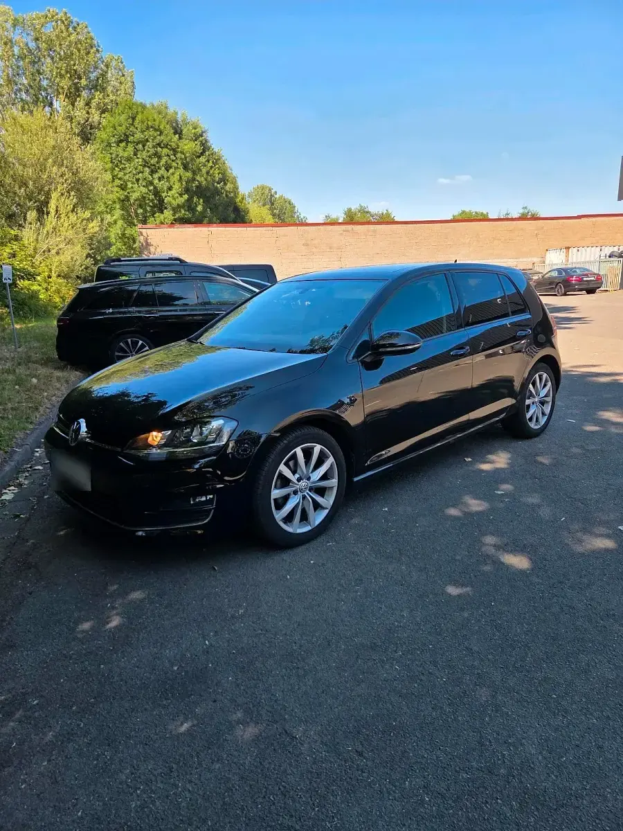 Gebraucht VW Golf VII Highline 150 PS (110 kW) 2016 Schwarz Limousine