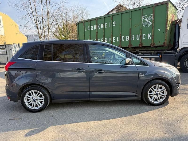 Gebraucht Ford Grand C-Max Titanium 163 PS (119 kW) 2014 Grau Van / Kleinbus
