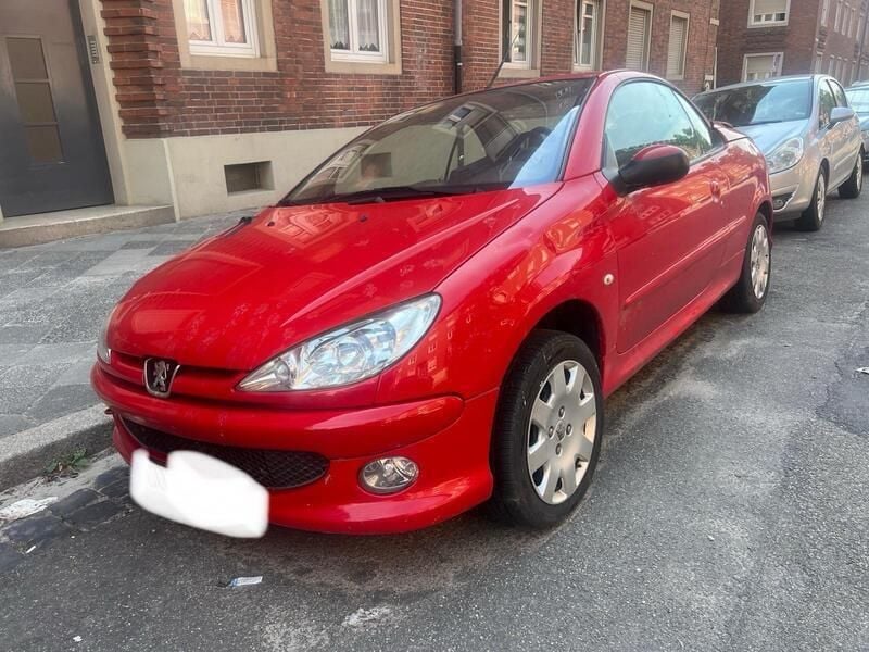 Rot Gebraucht 2005 Peugeot 206 CC Cabrio | 600 € - Bild 1/4