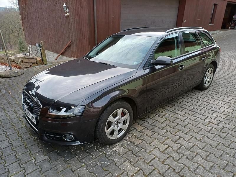 Grau Gebraucht 2010 Audi A4 Kombi | 6.000 € (Fairer Preis) - Bild 1/4