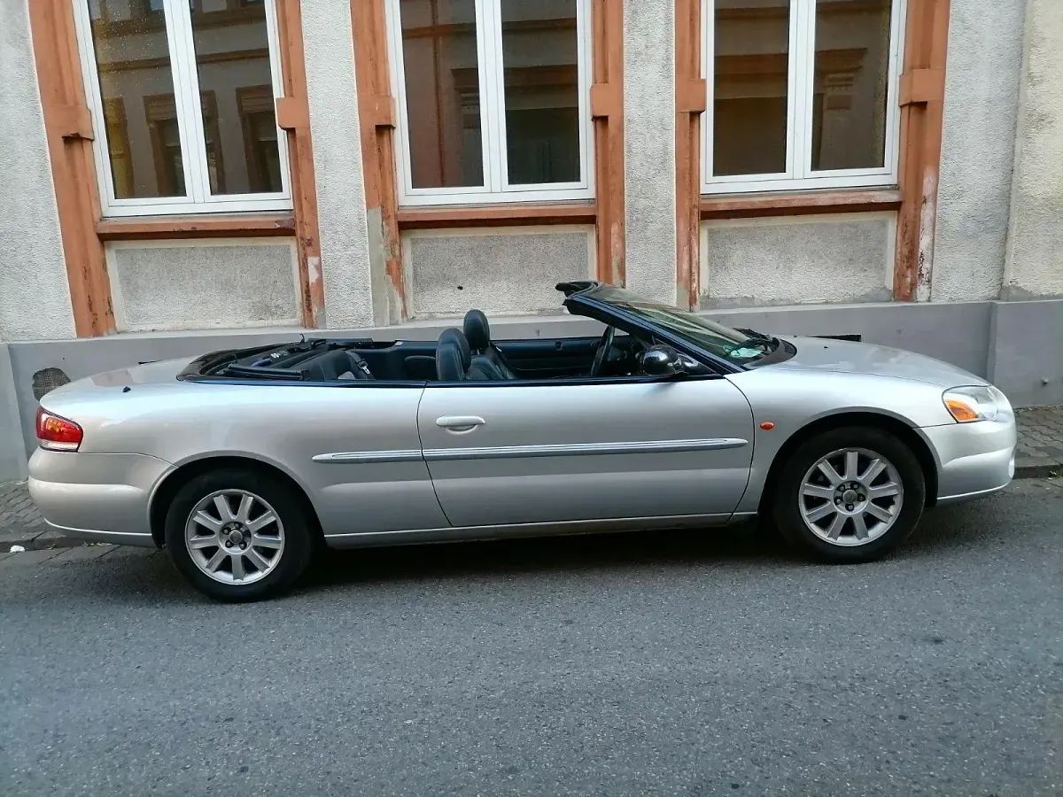 Gebraucht Chrysler Sebring Cabriolet 141 PS (103 kW) 2005 Silber Cabrio