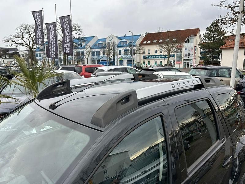 Gebraucht Dacia Duster Lauréate 125 PS (91 kW) 2015 Schwarz SUV