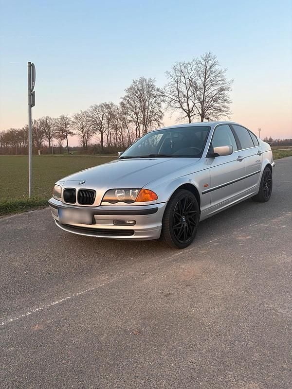 Gebraucht BMW 320 170 PS (125 kW) 2001 Limousine