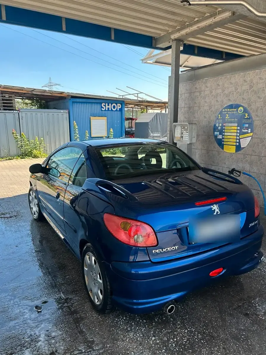 Gebraucht Peugeot 206 CC 110 PS (80 kW) 2005 Blau Cabrio