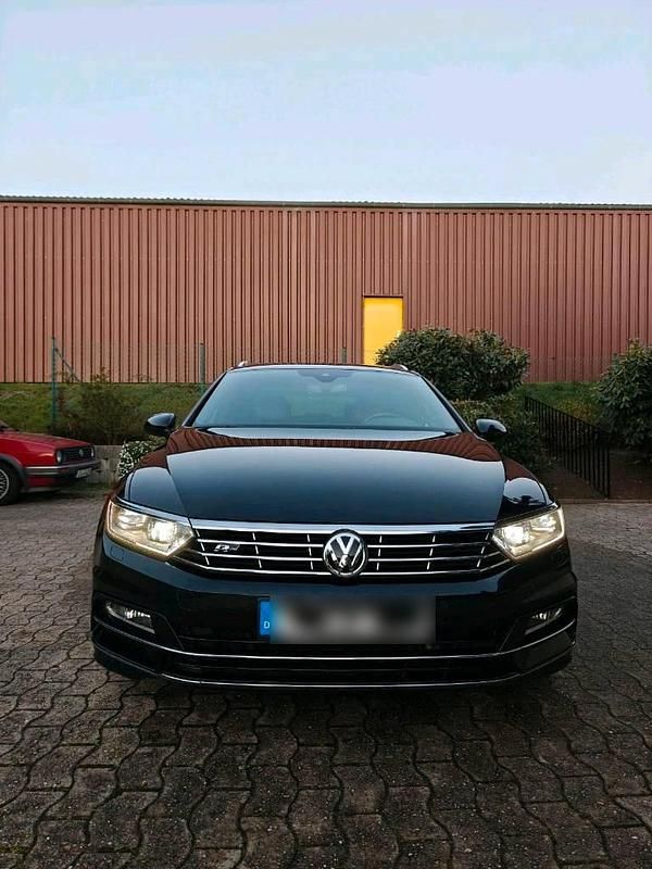 Gebraucht VW Passat Highline 190 PS (139 kW) 2018 Schwarz Kombi