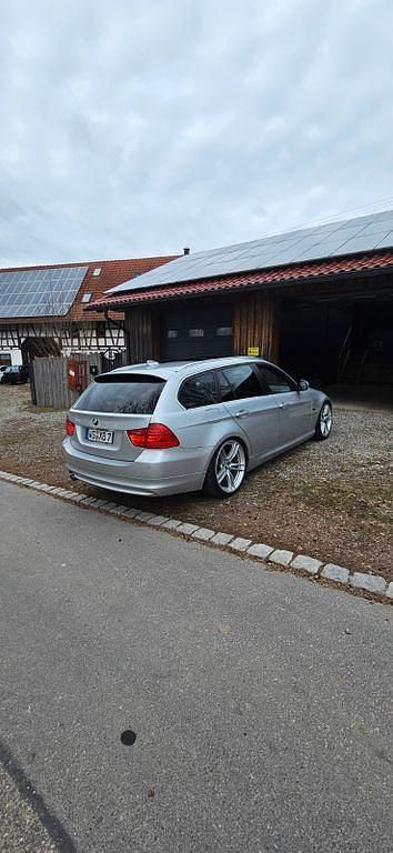 Gebraucht BMW 320 Performance 184 PS (135 kW) 2012 Silber Limousine