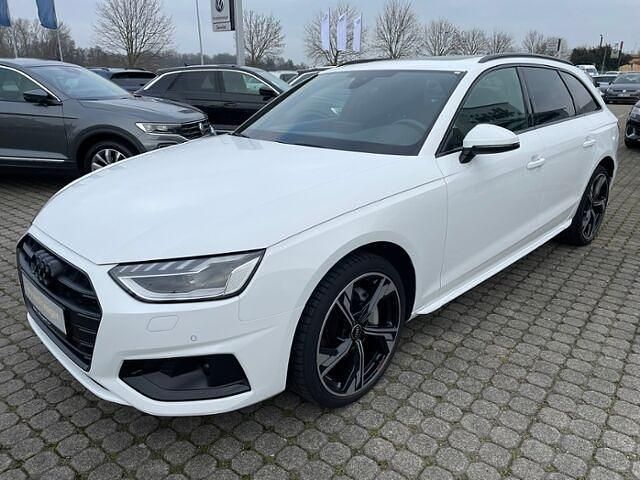 Używany Audi A4 Advanced 204 KM (150 kW) 2021 Biały Kombi