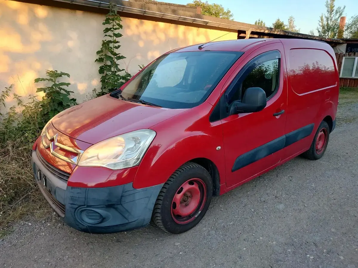 Gebraucht Citroën Berlingo 90 PS (66 kW) 2011 Rot Van / Kleinbus