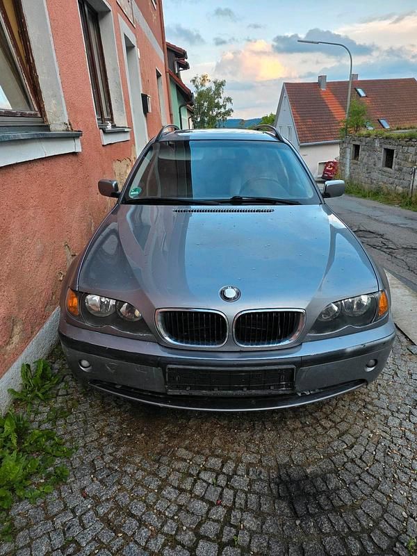 Second-hand BMW 320 150 CP (110 kW) 2005 Argintiu Break