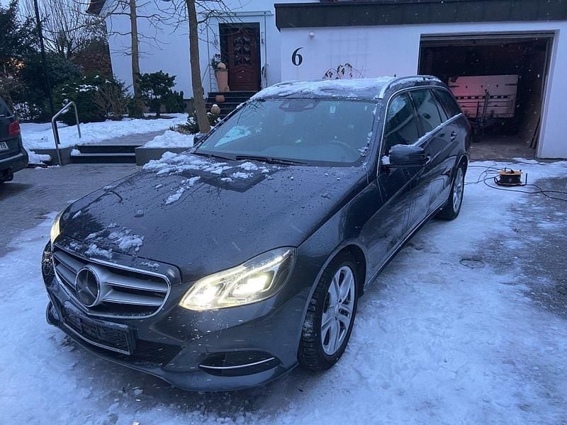 Gebraucht Mercedes E350 Avantgarde 258 PS (189 kW) 2014 Grau Kombi