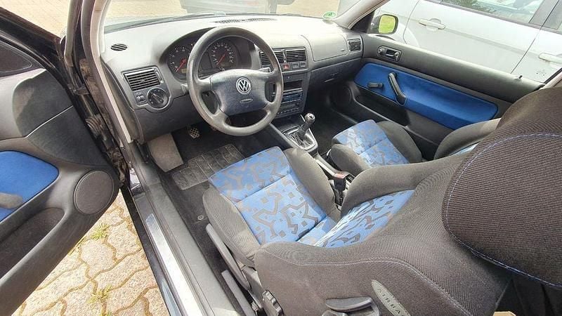 Gebraucht VW Golf III 75 PS (55 kW) 1999 Schwarz Limousine