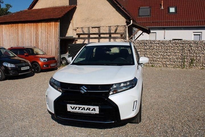 Neu Suzuki Vitara Club 129 PS (94 kW) 2025 Weiß SUV