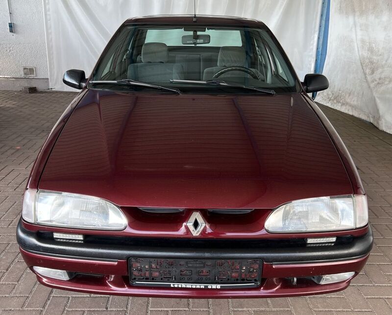 Gebraucht Renault 19 73 PS (53 kW) 1993 Rot Limousine