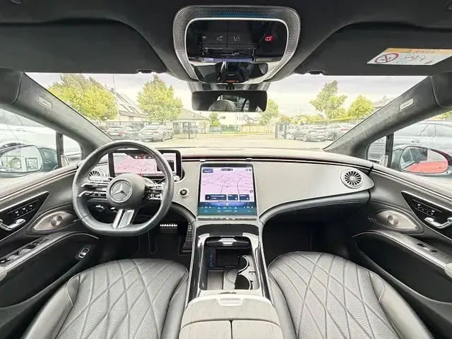 Gebraucht Mercedes EQS450+ AMG 264 kW (360 PS) 2023 Hyazinthrot designolack Limousine