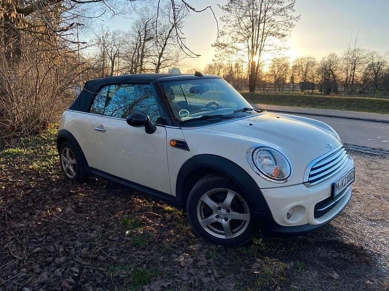 Gebraucht Mini Cooper D 111 PS (81 kW) 2011 Weiß Kleinwagen