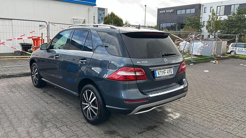 Gebraucht Mercedes ML350 258 PS (189 kW) 2012 Blau SUV