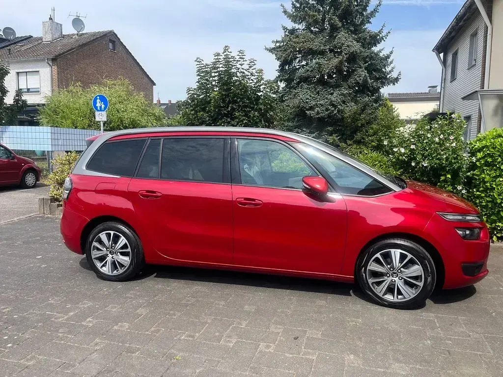 Gebraucht Citroën Grand C4 Picasso Start 120 PS (88 kW) 2016 Rot Van / Kleinbus